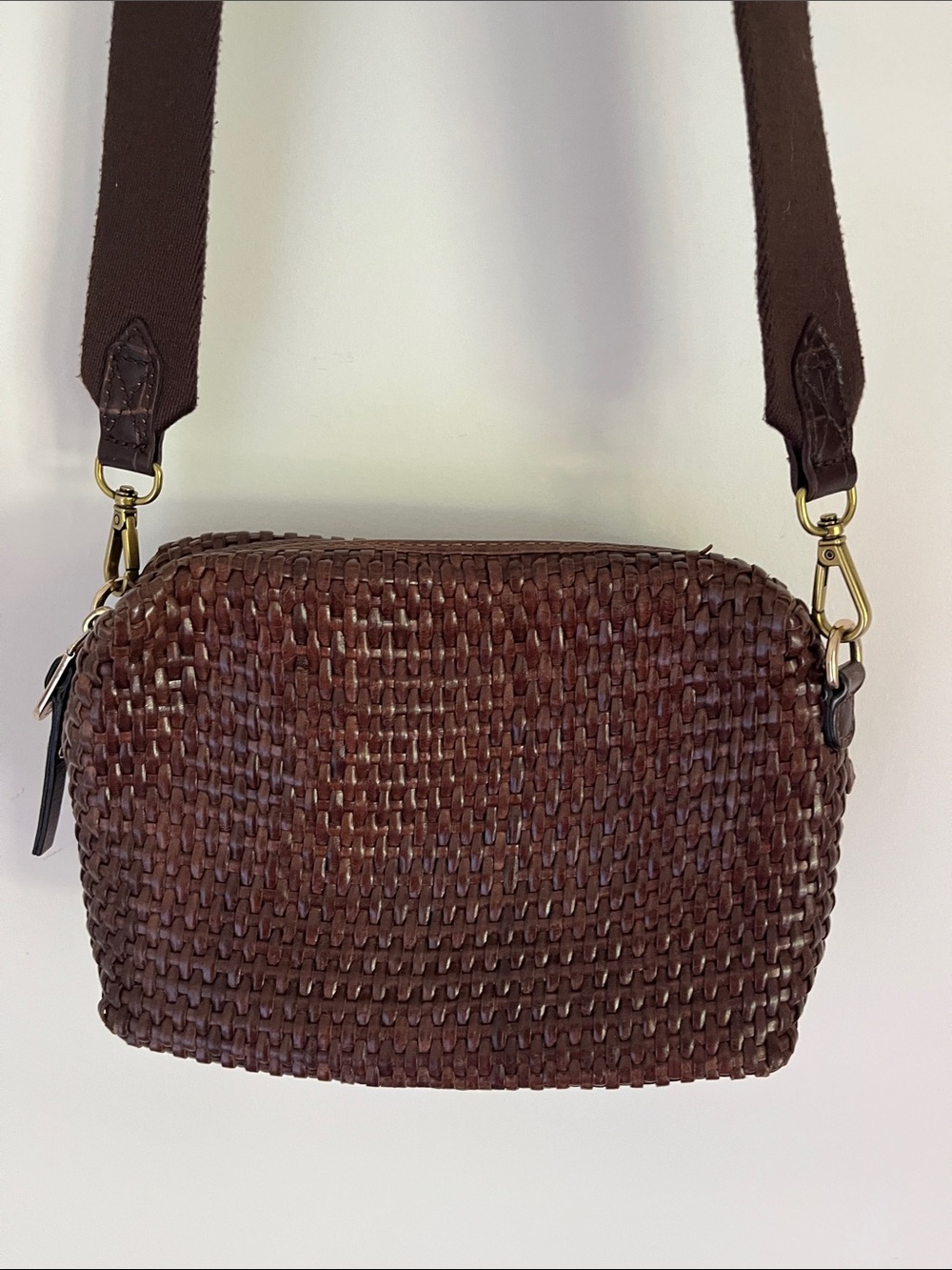 Massimo Dutti Brown Woven Crossbody Bag - Classic Everyday Style